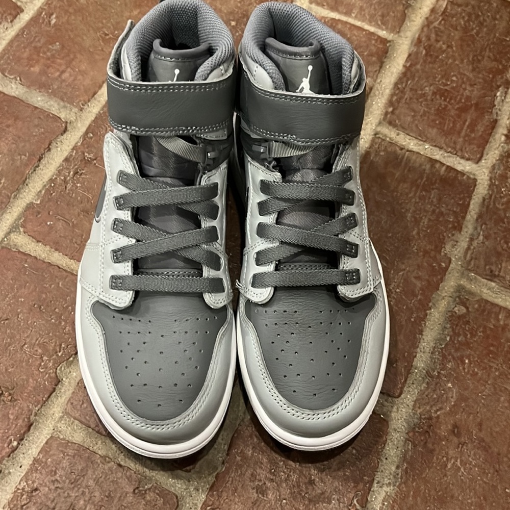 Jordans - Picture 4 of 7